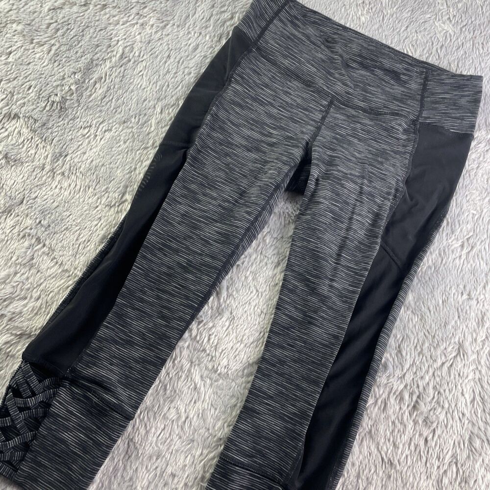 Athleta Leggings Womens Small Black Gray Mind Over Mat Capri Mesh Braid Yoga
